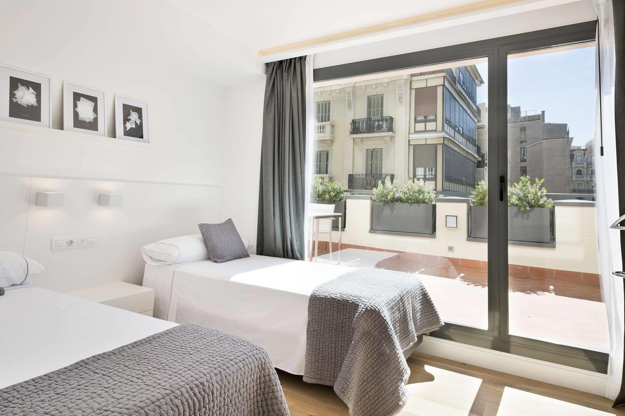 Hotel Murmuri Barcelona Bagian luar foto